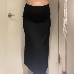 Aritzia Elegant Black Pencil Skirt- Never worn